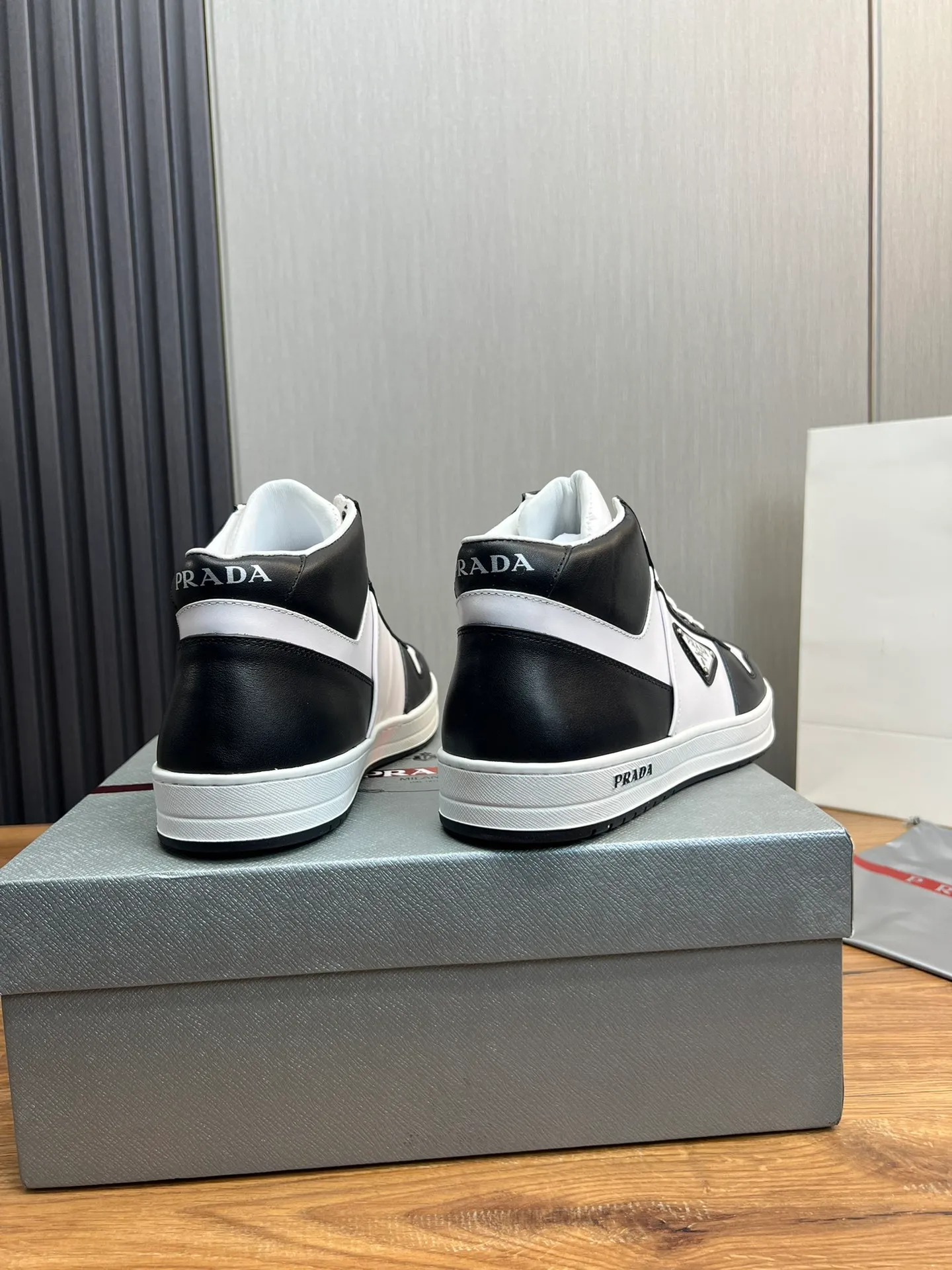 Men's shoes 💰620💰 [PRADA] Autumn and winter hot sale 🔥High quality shipment ✔️Original cowhide + cowhide lining, 1🆚1 replica, original sole, 38-45 (45 customized, non-refundable)